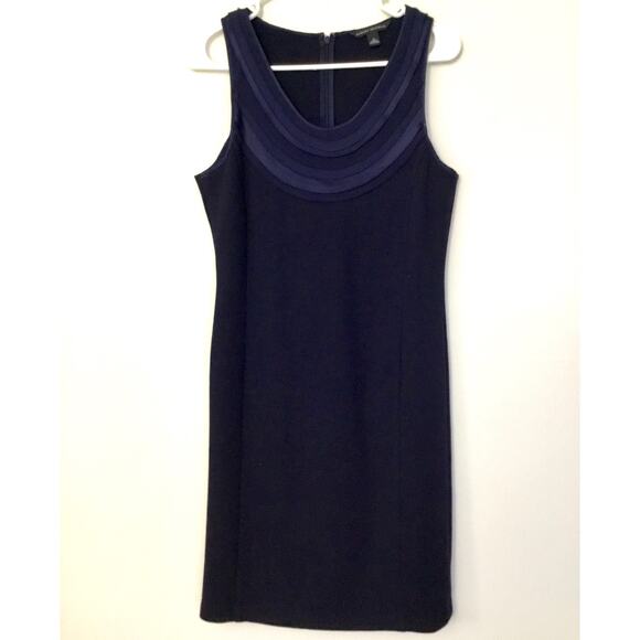 BANANA REPUBLIC Navy Blue Wool Dress Detailed Neckline Size 6 - Picture 1 of 7